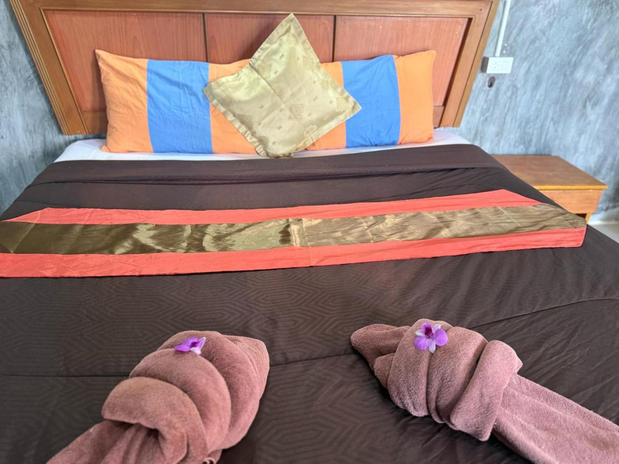 Lanta Natural Hut Garden Ko Lanta Dış mekan fotoğraf